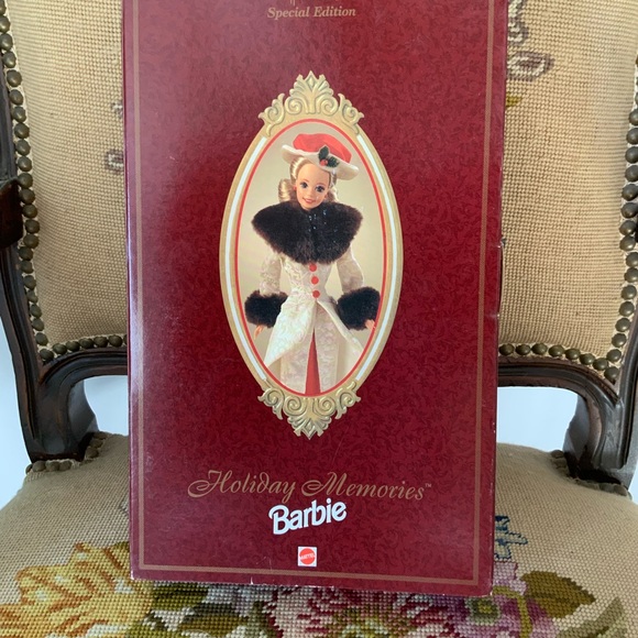 1995 Barbie Holiday Memories Doll NRFB Special Edition 2nd in a Series - Picture 3 of 6